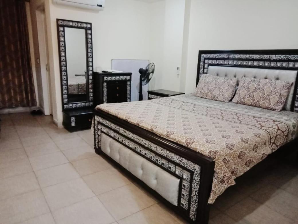Hs Global Apartments Rawalpindi Esterno foto